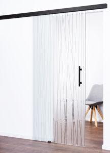 Moderne, schöne Ganzglasschiebetür Modell "Fine II" 3005. Grundfläche sandgestrahlt, Motiv klar in senkrechtem Zick-Zack-Muster mit schwarzer Laufschiene und schwarzer Griffstange